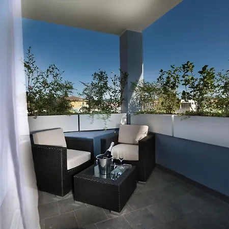Blu9 Hotell